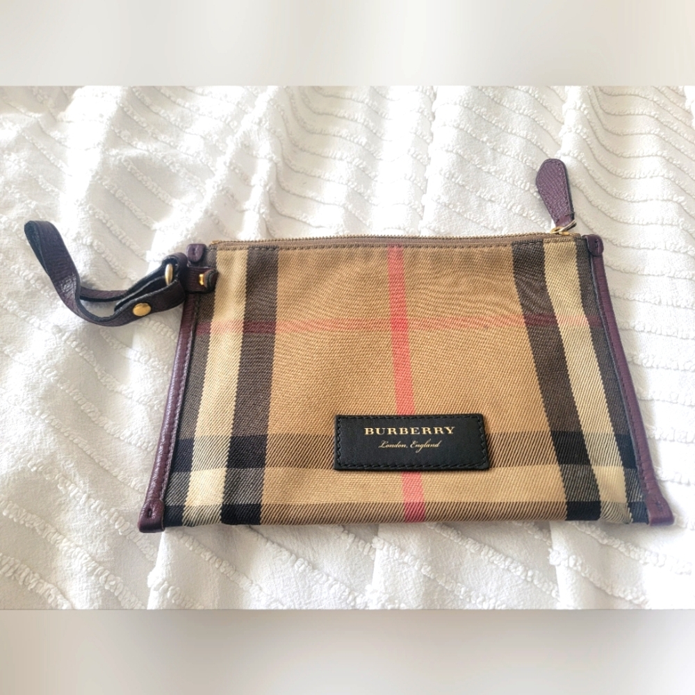 Burberry Pouch